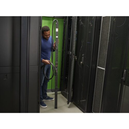 APC Rack PDU 9000 Switched ZeroU 32A 230V 21 C13 3 C19