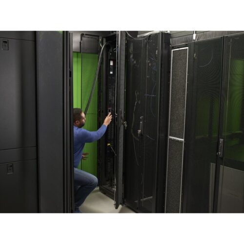 APC Rack PDU 9000 Switched ZeroU 32A 230V 21 C13 3 C19