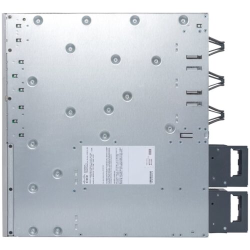 CISCO Catalyst 9300L 24p 8mGig Network Advantage 4x10G Uplink