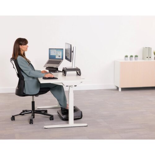 FELLOWES Breyta Foot Rest Black