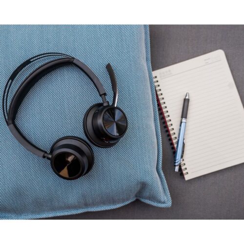 HP Poly Voyager Focus 2 UC Headset +USB-A to USB-C Cable +Charging Stand