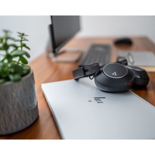 HP Poly Voyager Surround 80 UC USB-C Headset +USB-C/A Adapter