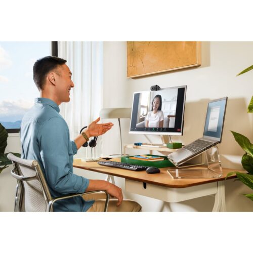 LOGITECH BRIO 100 Webcam colour 2 MP 1920 x 1080 720p 1080p audio wired USB