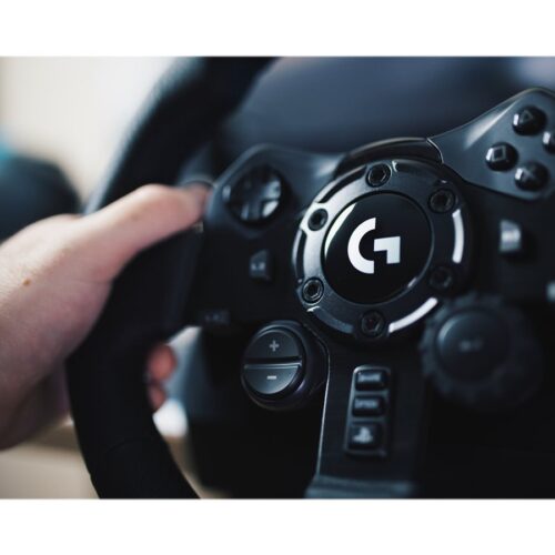 LOGITECH G923 Racing Wheel and Pedals for PS4 and PC – N/A – PLUGG – EMEA