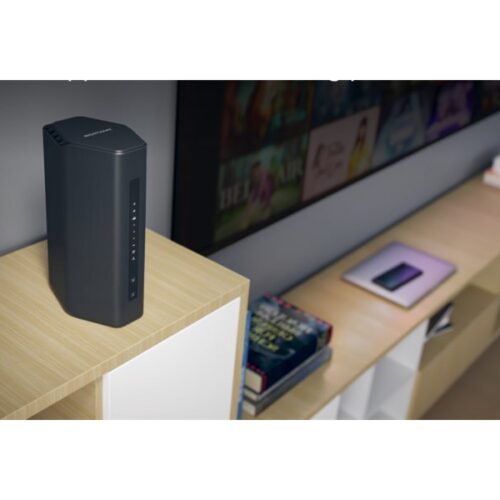 NETGEAR 3PT Nighthawk Wi-Fi 7 BE6500 Router RS200