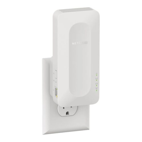 NETGEAR AX1600 4-Stream WiFi 6 Mesh Extender socket format