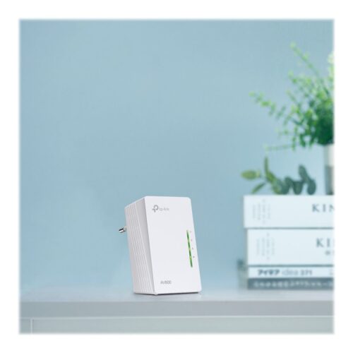 TP-LINK AV600 2-port Powerline WiFi Extender 500Mbps Powerline datarate 300Mbps wireleses N Plug and Play 2 fast ethernet port