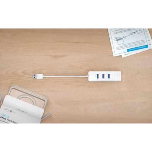 TP-LINK USB 3.0 to Gigabit Ethernet Network Adapter 3-Port USB 3.0 Hub 1 USB 3.0 connector 1 Gigabit Ethernet port 3 USB 3.0 ports